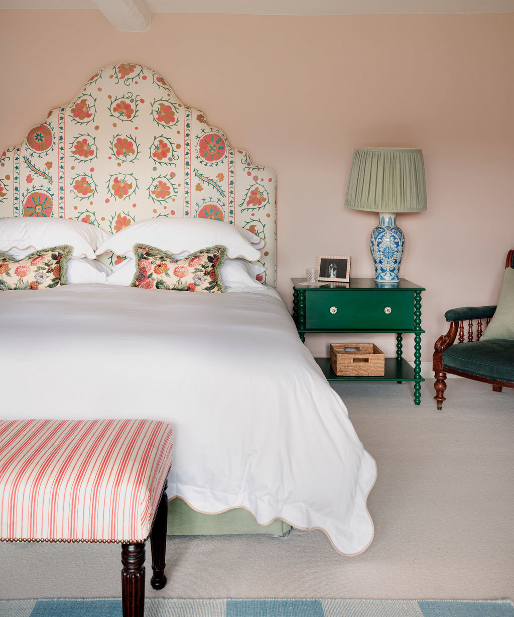 Alexandra Wavy Scalloped Bed Linen, Plaster Pink