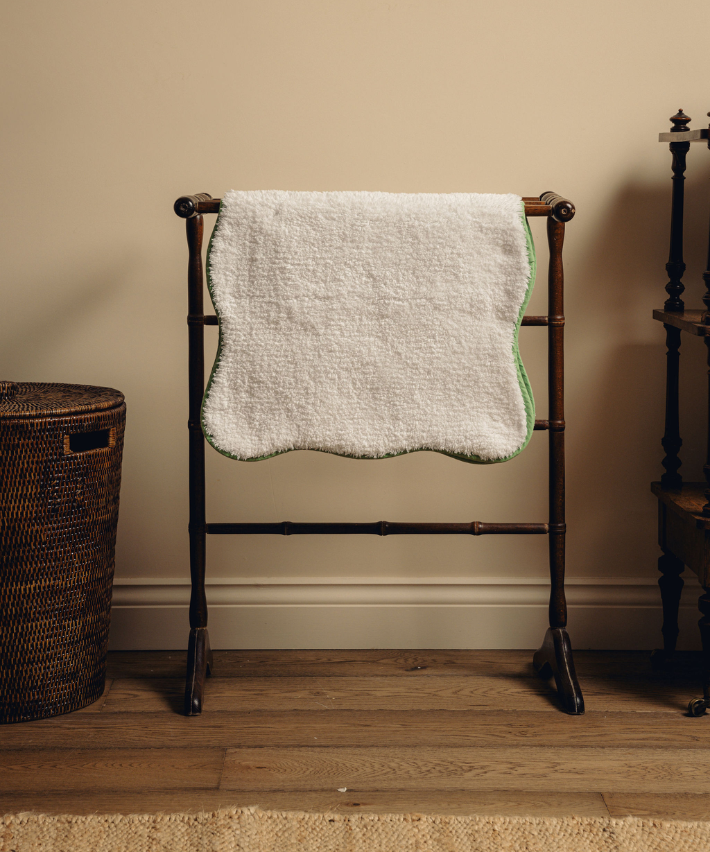 Amelia Scalloped Bath Towel Collection, Asparagus