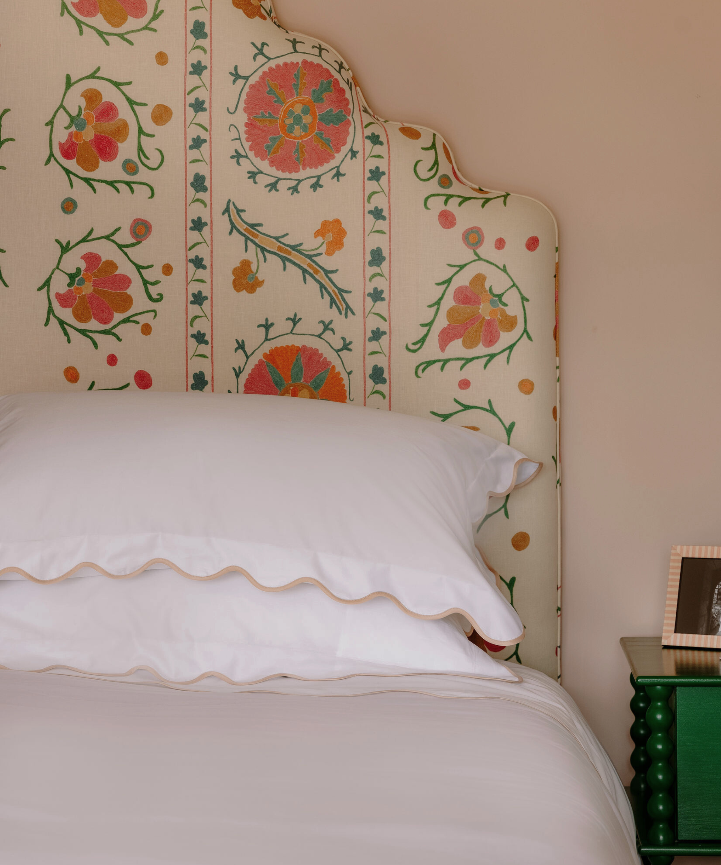 Alexandra Wavy Scalloped Bed Linen, Plaster Pink