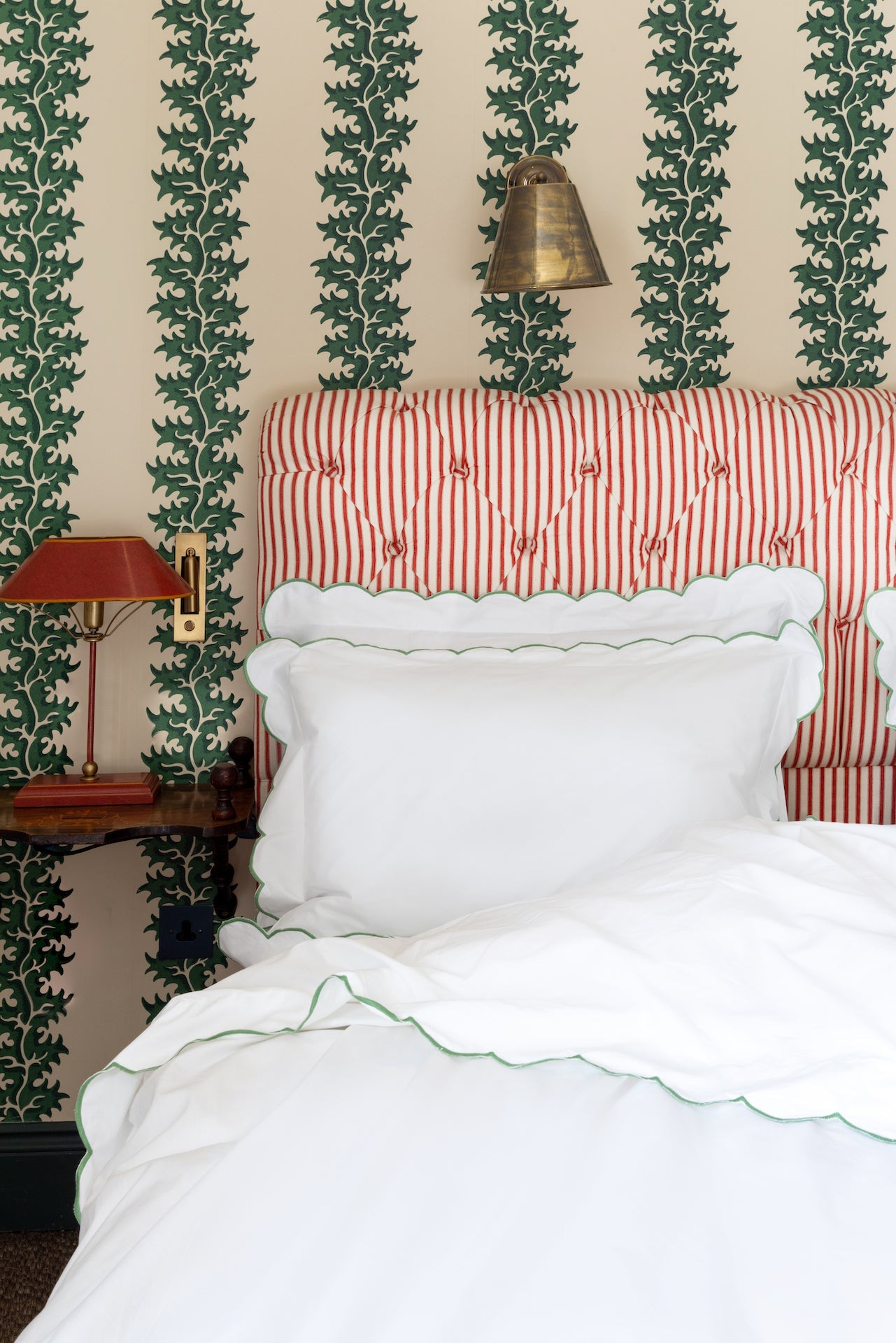 Annabelle Scalloped Bed Linen, Asparagus