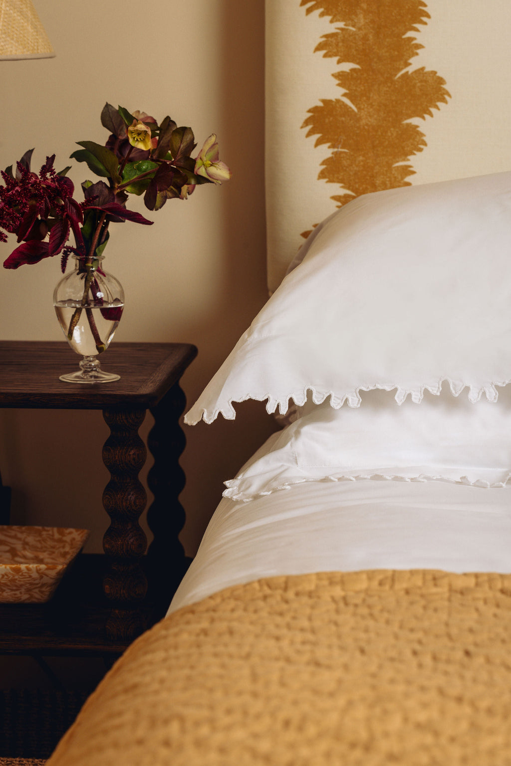 Nina Scalloped Quilted Cotton Bedspread, Raffia