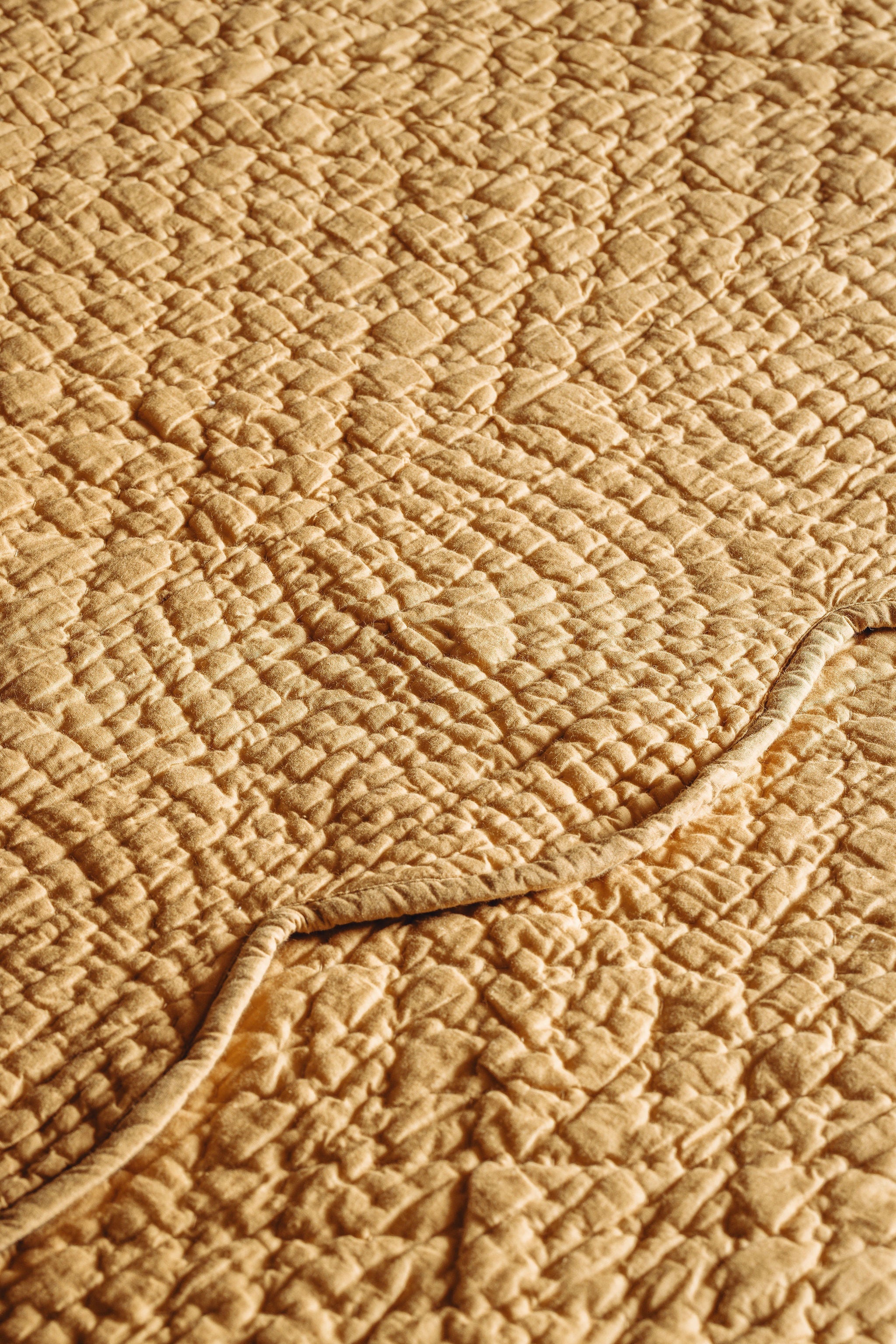 Nina Scalloped Quilted Cotton Bedspread, Raffia