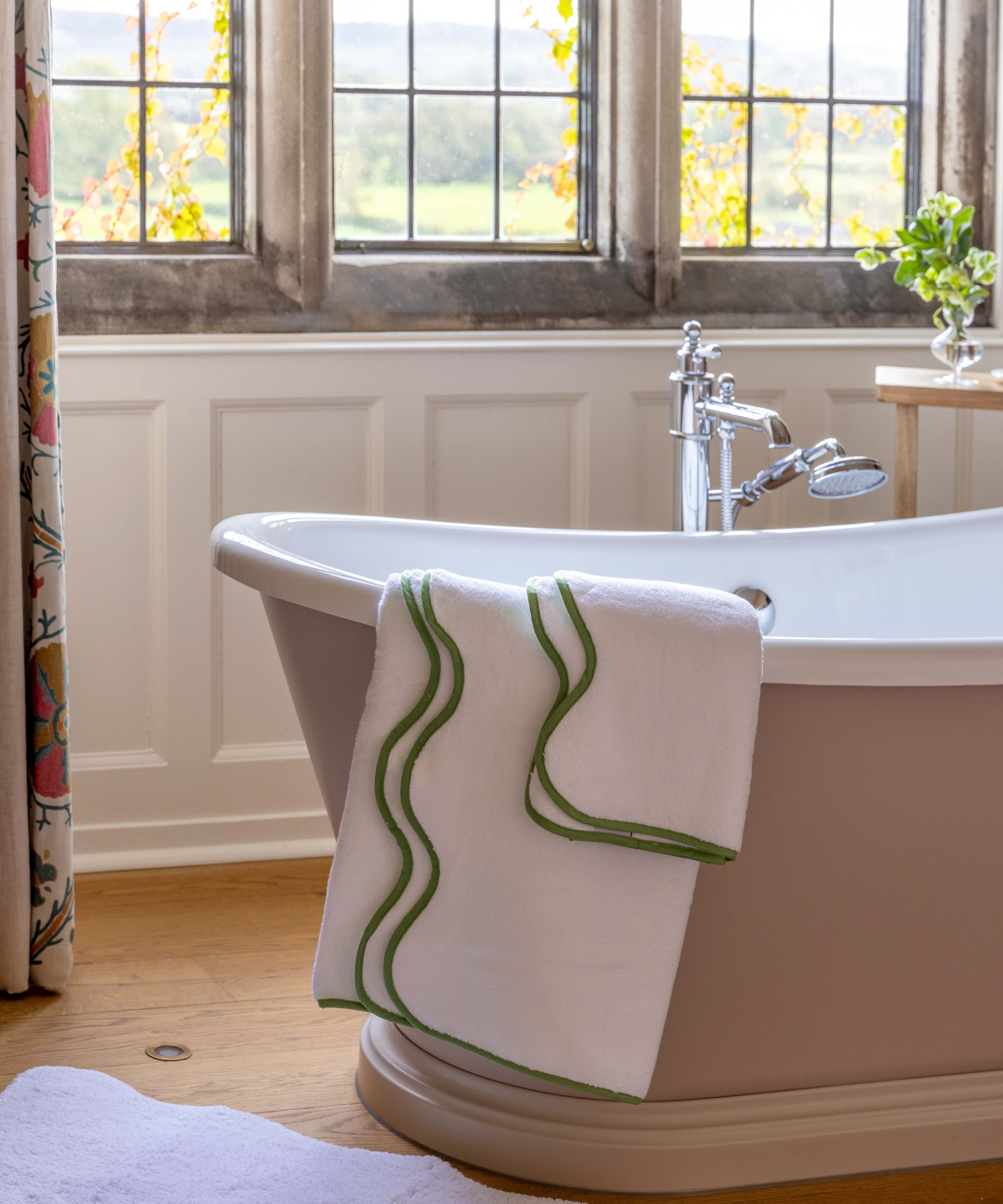 Amelia Scalloped Bath Towel Collection, Asparagus